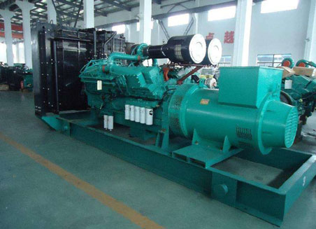 牙叉镇800kw康明斯柴油发电机组